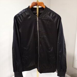 H&M BLACK BOMBER JACKET WITH EMBOSSED CIRCULAR FEATURE ON REAR MEN SIZE XL